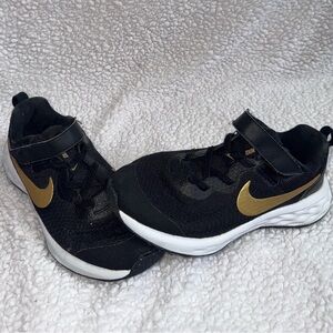 Nike Black and gold Sneakers